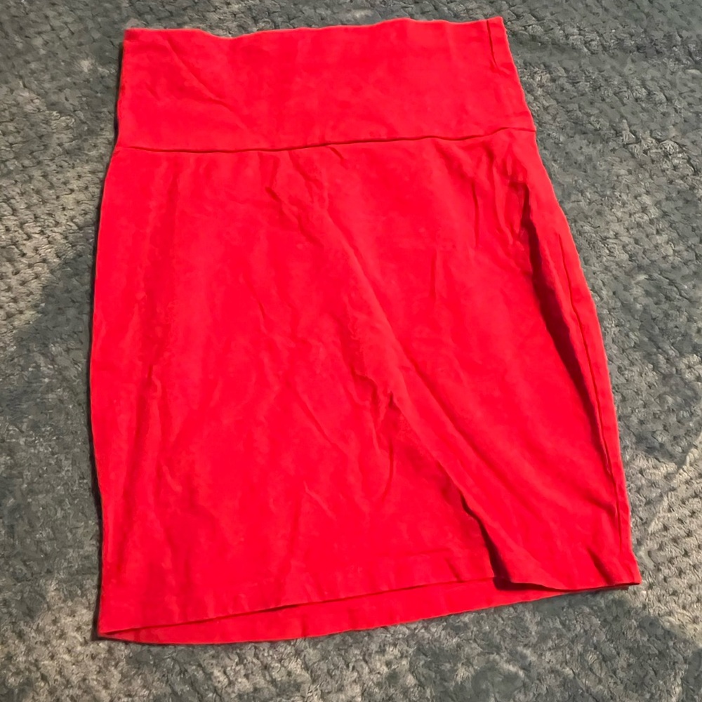 ⚡️ red pencil skirt